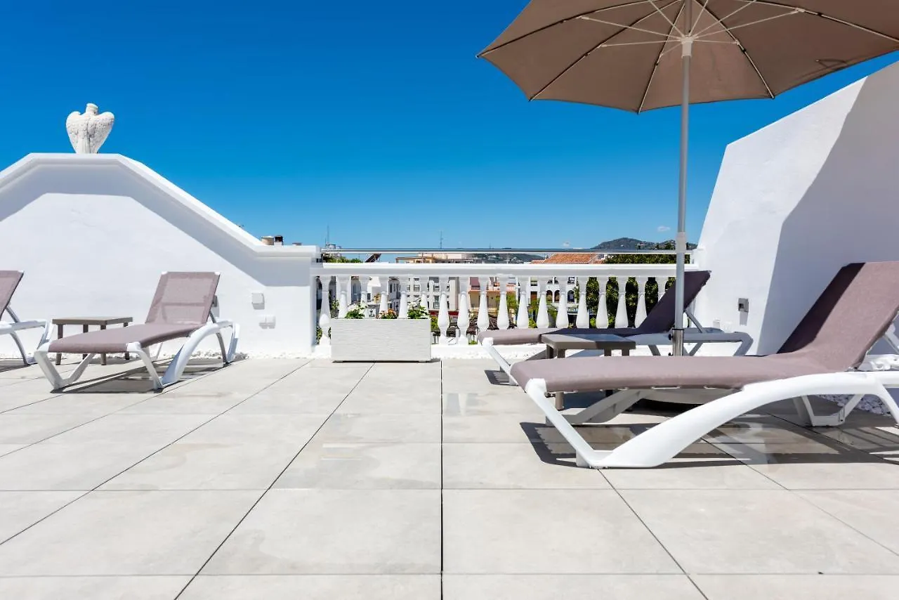 Apartamentos Toboso Plaza Nerja 5*,